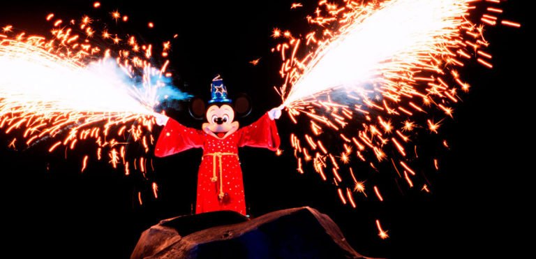 fantasmic-show-noturno-hollywood-studios-mickey-feiticeiro