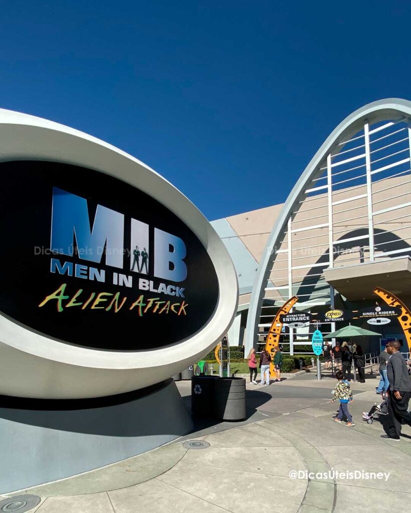 Como são as áreas de Hollywood e World Expo da Universal Studios atração MIB