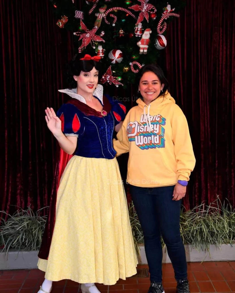 Como é a área Fantasyland no Magic Kingdom encontro Branca de Neve