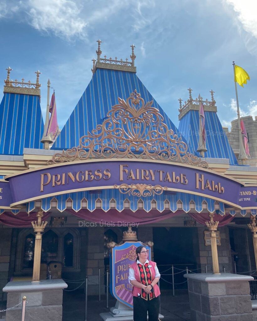 Como é a área Fantasyland no Magic Kingdom encontro princesas