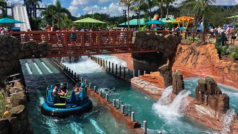 como-e-area-infinity-falls-seaworld-orlando-atracao-infinity-falls-destaque-dicas-uteis-disney