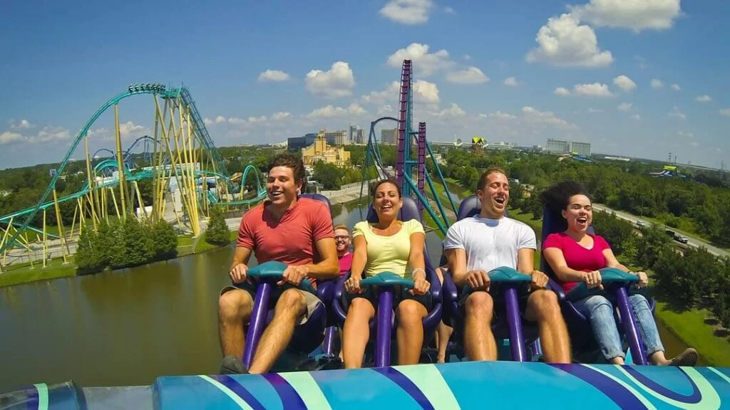 como-e-area-mako-seaworld-orlando-montanha-russa-mako-dicas-uteis-disney