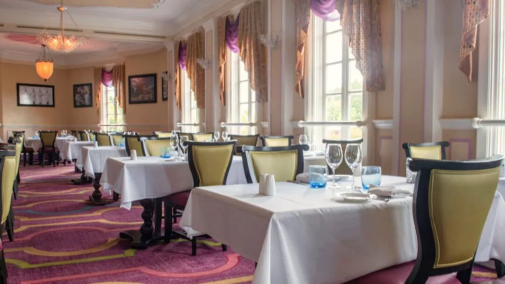 como-e-area-world-showcase-epcot-franca-restaurante-monssier-paul-dicas-uteis-disney